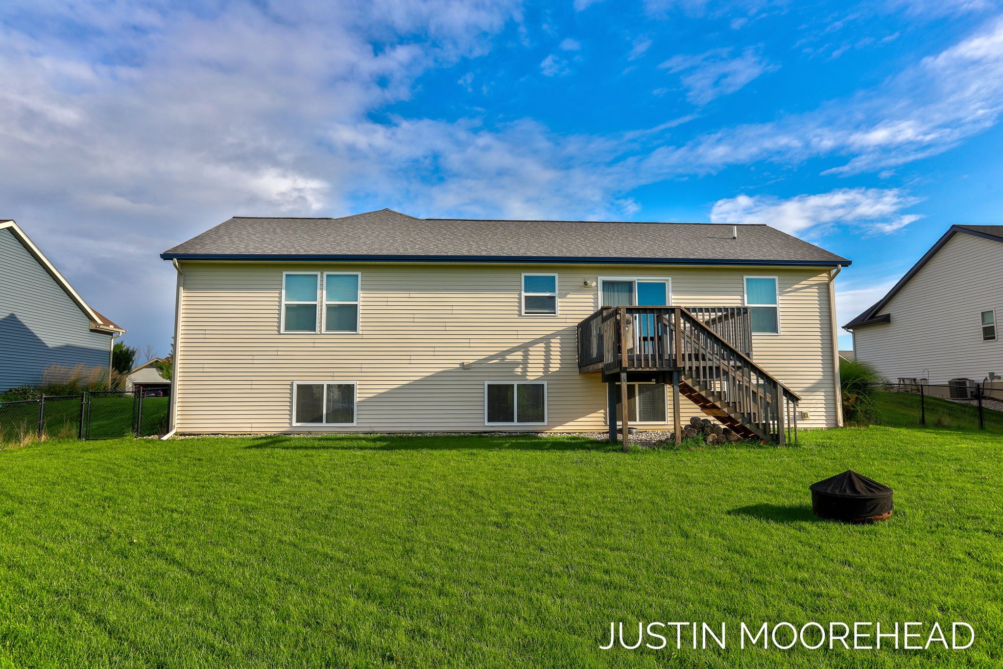 6-web-or-mls-5324 Crestfield Ln, Allendale-6